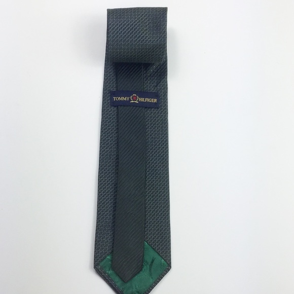 Tommy Hilfiger Mens 100% Silk Tie Necktie - Picture 2 of 5